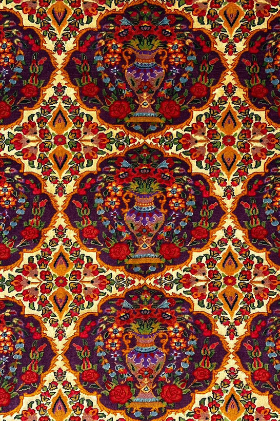 قالیچه 2.7 متری کف ابریشم چله پشم طرح نقش شیدا رنگ طبیعی