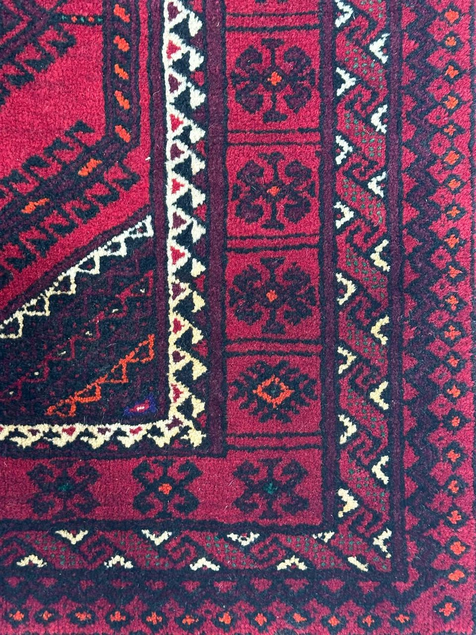 فرش آنتیک 3.7 متری بلوچستان طرح گاوبرج تمام پشم