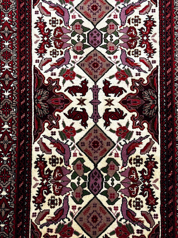 قالیچه 1.2متری بلوچ بافت تمام پشم طرح مرغی رنگ طبیعی کد 0800136