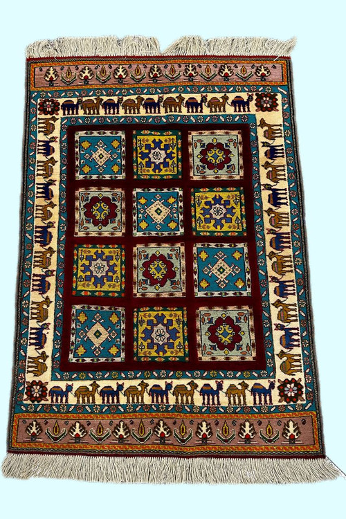 گلیم فرش دستبافت 1.7متری برجسته طرح قابی بافت خراسان کد 0700452