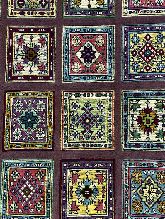 گلیم فرش دستبافت 1.8متری برجسته طرح قابی بافت خراسان کد 070059