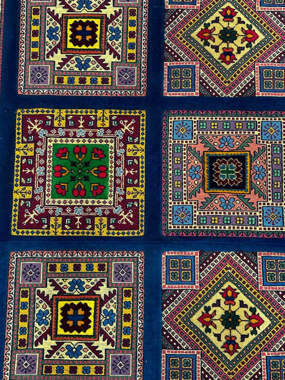 گلیم فرش دستبافت 2.5متری برجسته طرح قابی بافت خراسان کد 0700452