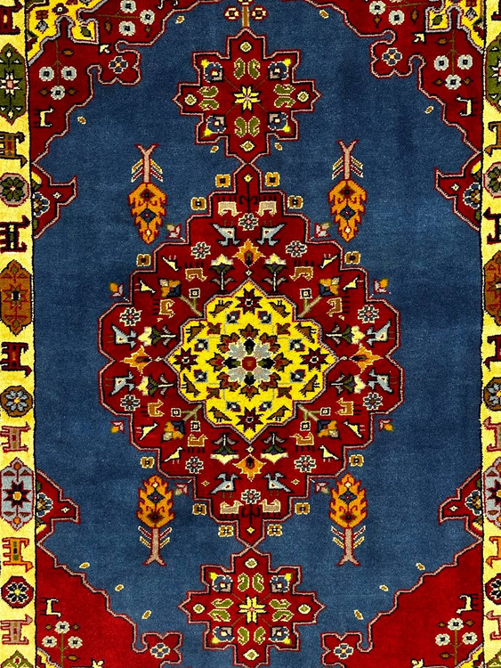 قالیچه دستباف1.5متری تمام پشم گل ابریشم قشقایی رنگ طبیعی کد 0700439