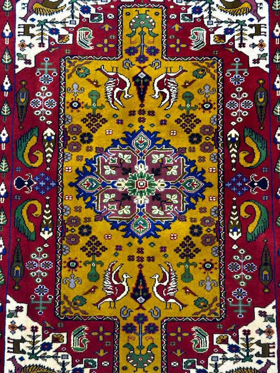 قالیچه دستباف1.5متری تمام پشم گل ابریشم قشقایی رنگ طبیعی کد 0700439