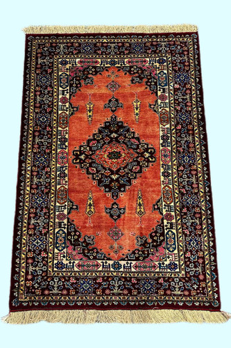 فرش دستباف 1.9متری کف ابریشم عشایری رنگ طبیعی کد 0700019