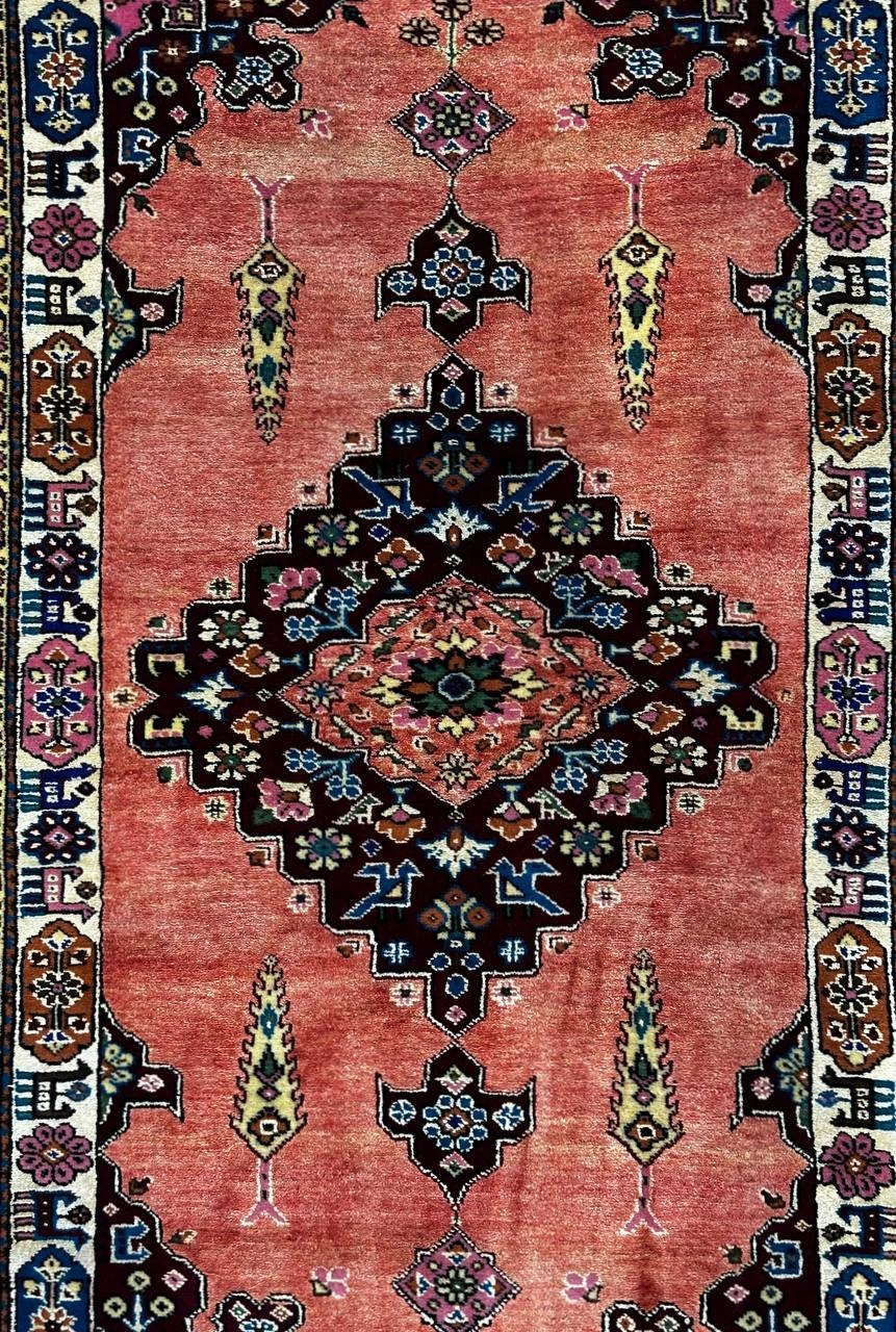 فرش دستباف 1.9متری کف ابریشم عشایری رنگ طبیعی کد 0700019