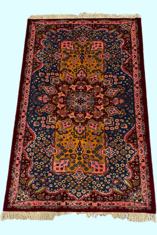 فرش دستباف 2.7متری گل ابریشم نقش ترنجی رنگ طبیعی کد 0700109