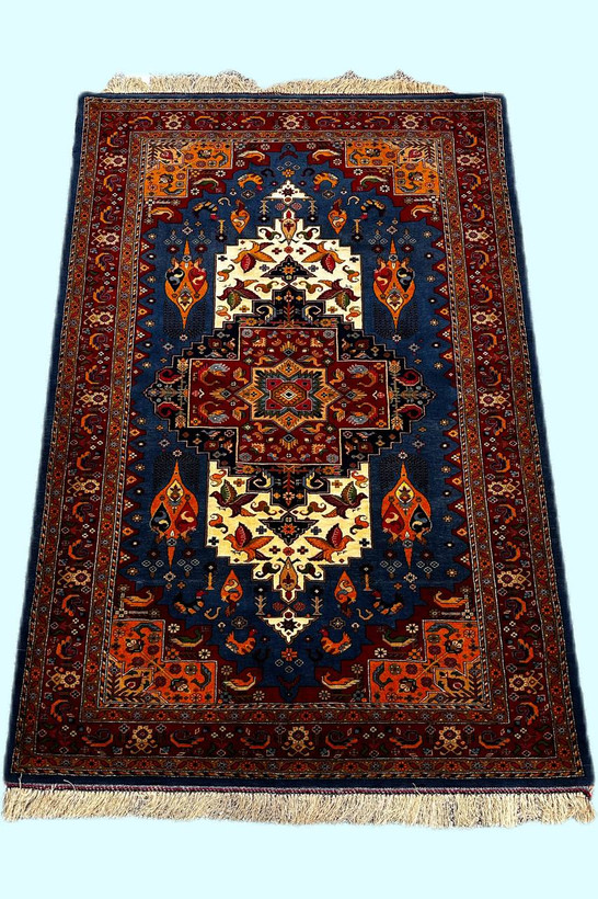 فرش دستباف 3.2متری چله و گل ابریشم قشقایی رنگ طبیعی کد 0700489