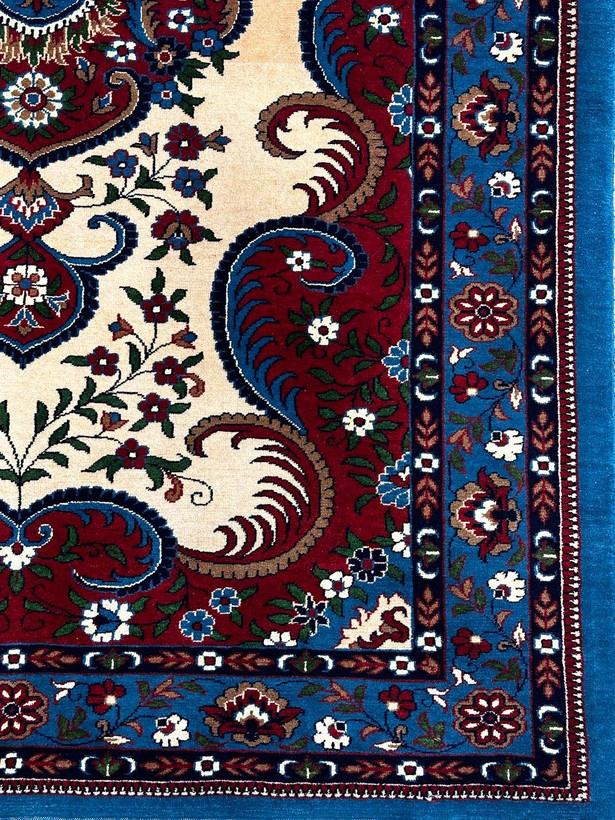 فرش دستباف 2.6متری چله وگل ابریشم نقش ترنجی رنگ طبیعی کد 0700094