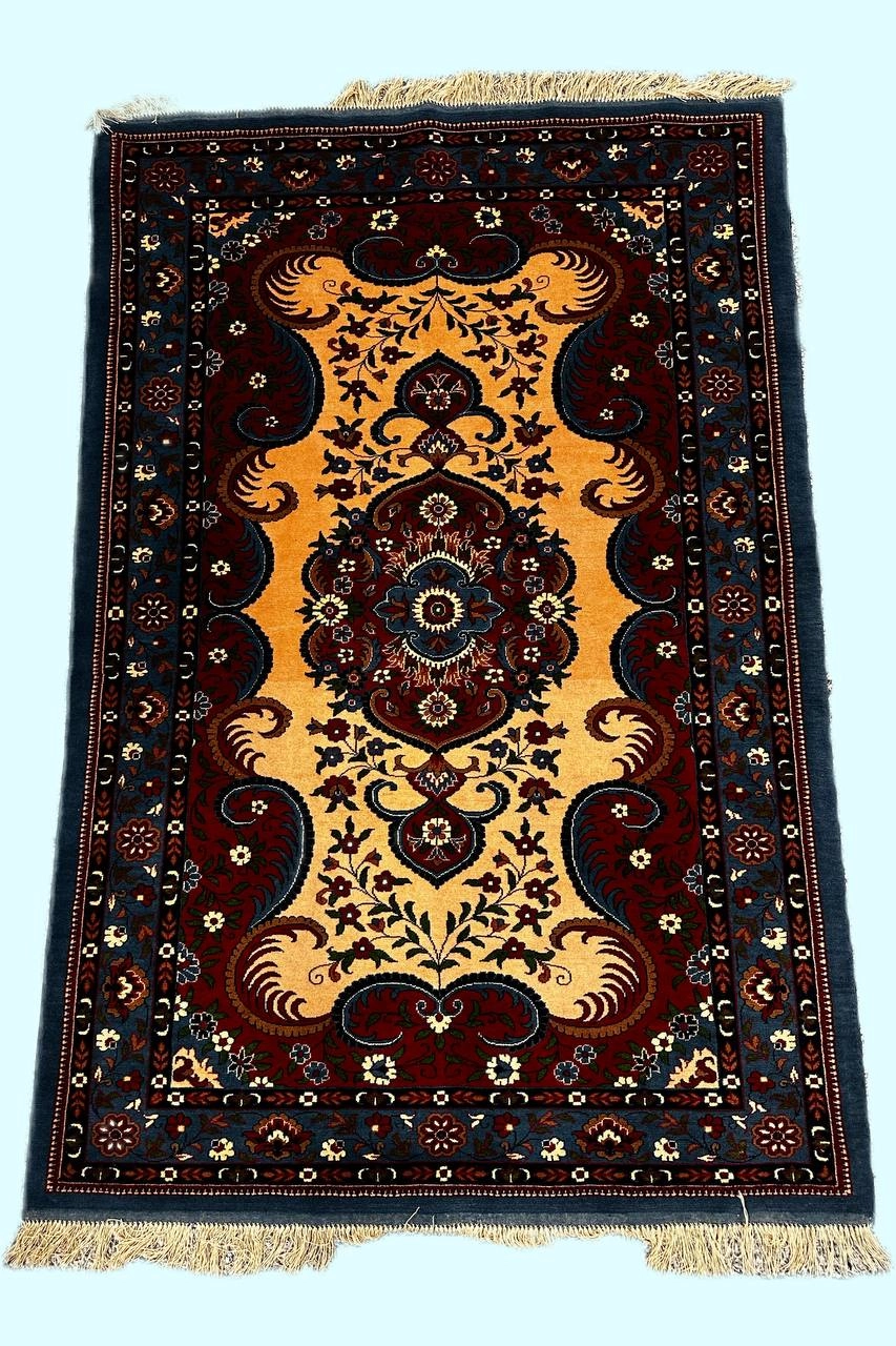 فرش دستباف 2.6متری چله وگل ابریشم نقش ترنجی رنگ طبیعی کد 0700094