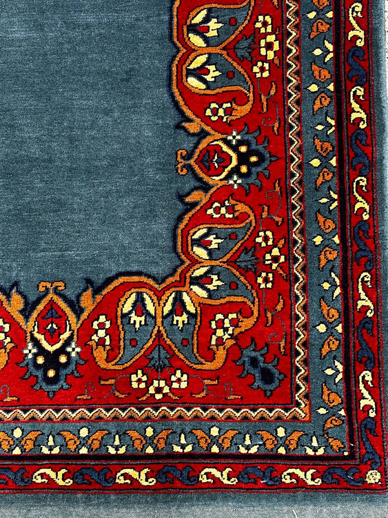 فرش دستباف 2.8 متری چله و گل ابریشم نقش ترنجی رنگ طبیعی کد 0700096