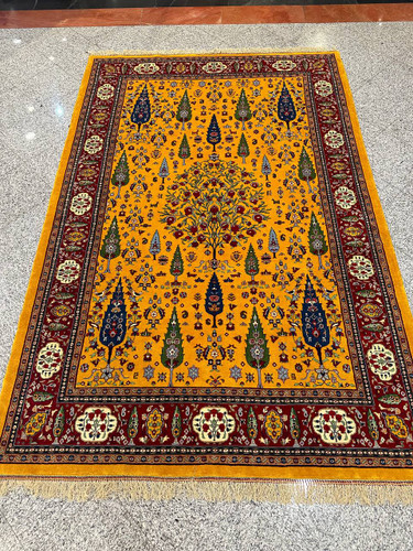 نمای فرش روی زمین