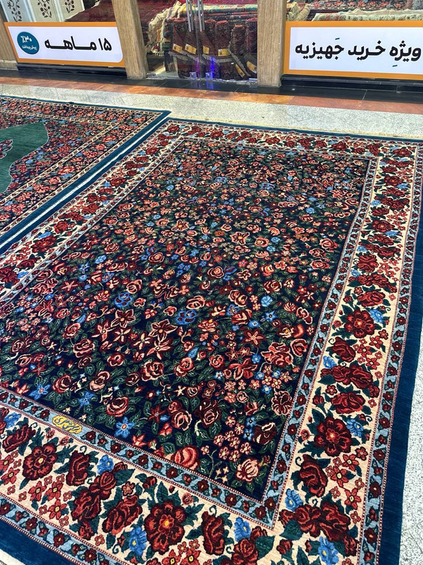 نمای فرش از بغل