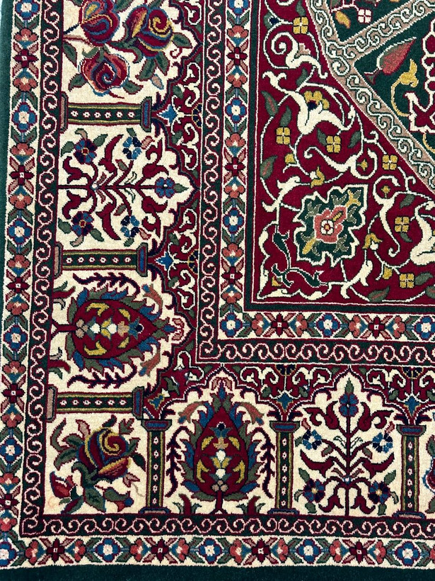 فرش دستبافت مربع گل ابریشم 4متری نقش گنبدی بافت خراسان رنگ گیاهی کد 0600136