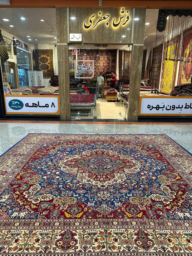 فرش دستبافت مربع 9متری نقش قشقایی گل ابریشم بافت خراسان 50 رج رنگ گیاهی کد 0400009