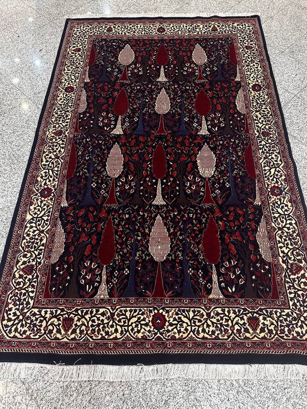 فرش دستبافت 6متری پشم دستریس نقش درخت سروی قشقایی 40رج رنگ گیاهی کد 0500270