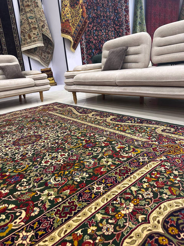 فرش دستبافت 6متری تمام پشم گل ابریشم نقش قشقایی ترنجی بافت خراسان رنگ گیاهی کد0500251