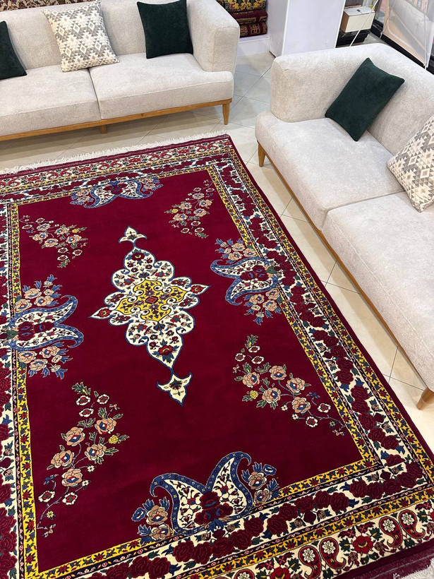 فرش دستباف 6متری گل ابریشم نقش لچک و ترنج قشقاییی رنگ گیاهی کد 0500555