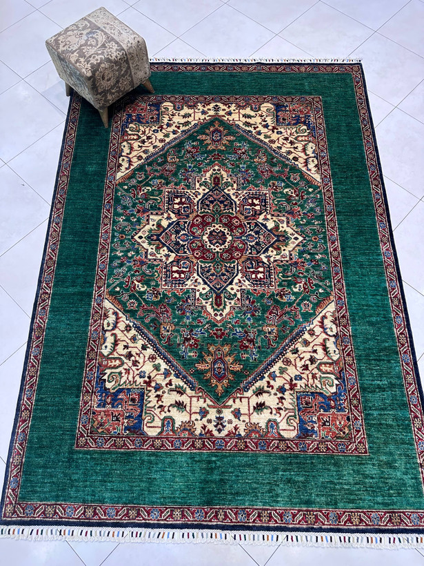 فرش دستبافت 4متری پشم دستریس نقش ترنجی حاشیه ساده رنگ گیاهی کد 0600158
