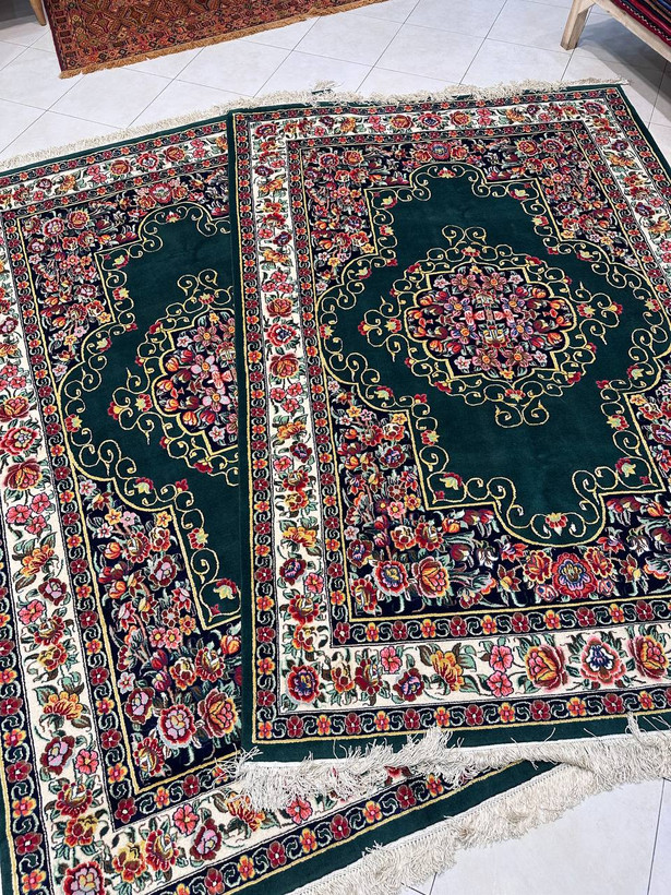 فرش دستبافت 6متری تمام پشم چله ابریشم نقش قشایی کف ساده رنگ گیاهی کد0500340