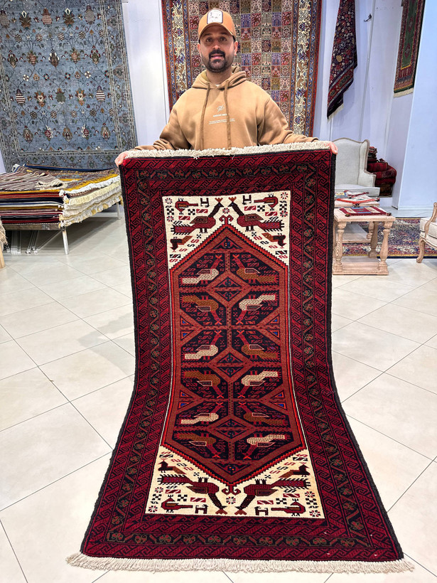 فرش دستبافت 2متری تمام پشم نقش مرغی رنگ گیاهی کد0700672