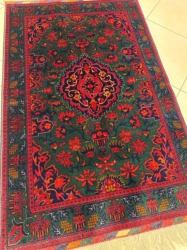 فرش دستبافت 1/5متری تمام کرک نقش لچک و ترنج رنگ گیاهی 50 رج کد0800188