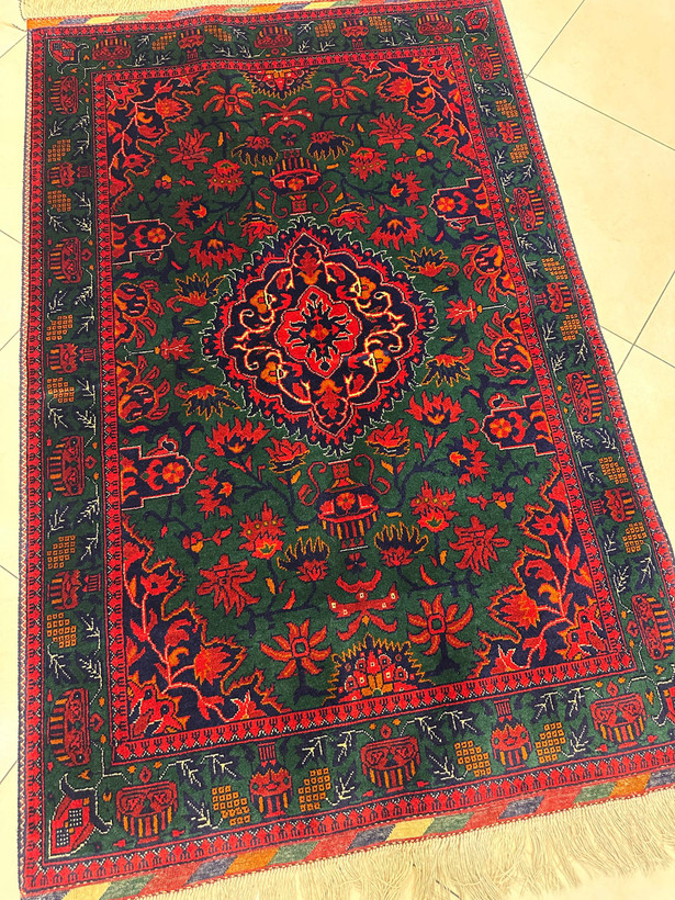 فرش دستبافت 1/5متری تمام کرک نقش لچک و ترنج رنگ گیاهی 50 رج کد0800188
