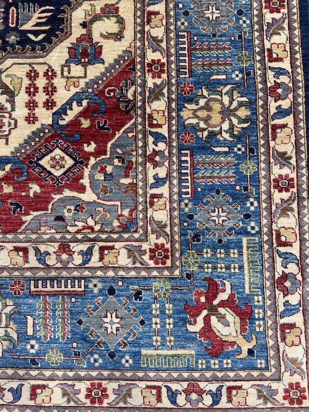 فرش دستبافت18متری پشم دستریس سلطان اباد طرح قشقایی رنگ گیاهی کد0200010