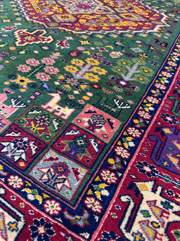 فرش دستبافت 1/5 متری چله و گل ابریشم نقش قشقایی رنگ گیاهی کد0700728