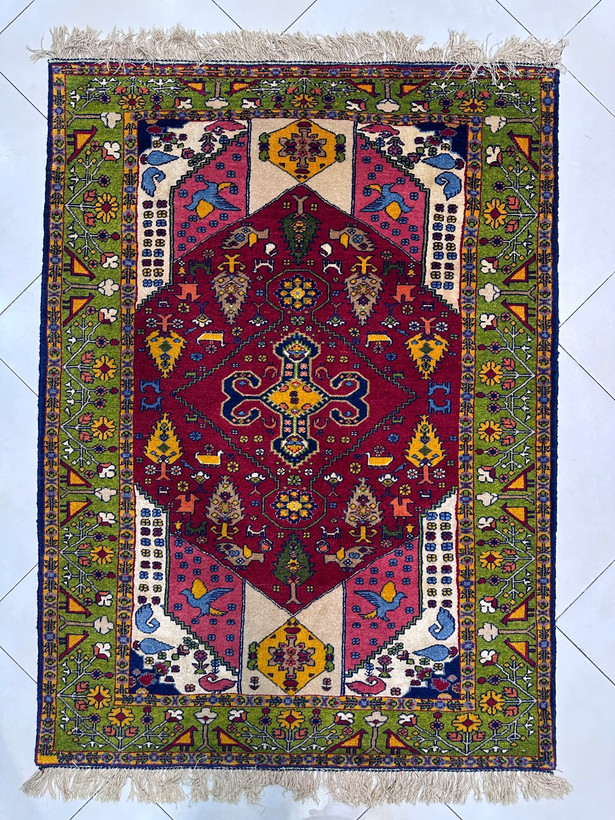 فرش دستبافت 1/5متری چله و گل ابریشم نقش قشقایی رنگ گیاهی کد 0700831